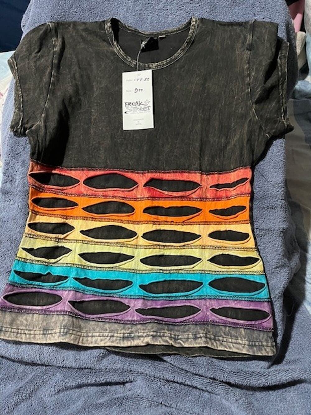 SHOP THERAPY S/M BLOUSE SHIRT RAINBOW FADED BLACK TOP W/STRECH EUC
